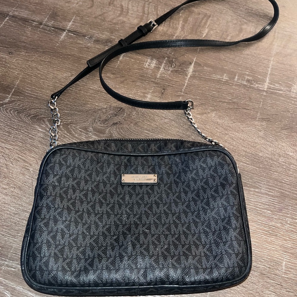 Michael Kors Jet Set Monogrammed crossbody bag